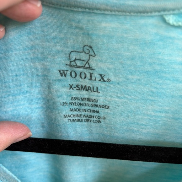 WoolX Light Turquoise Blue V-Neck Mia Merino Wool Base Layer Women’s Size XS - Picture 3 of 3